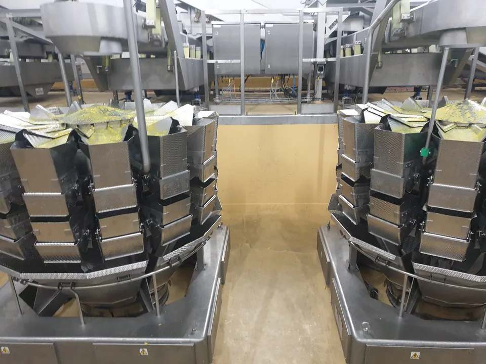 Yellow Ucrete BC4 polyurethane cement floor in the production area of a potato processor, detail 5