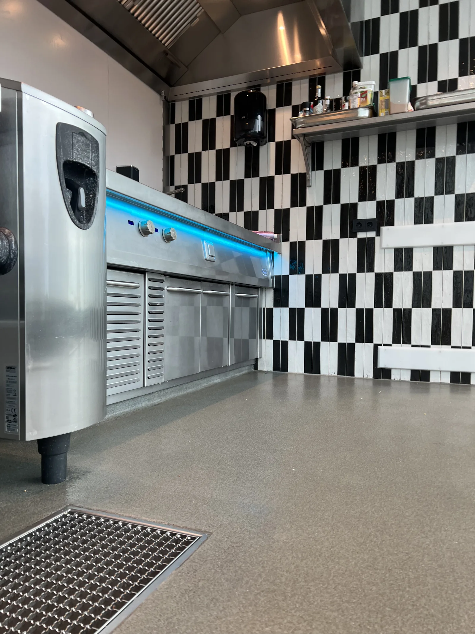Completec QCF quartz floor in the kitchens and stairwell of Van der Valk Amsterdam Zuidas