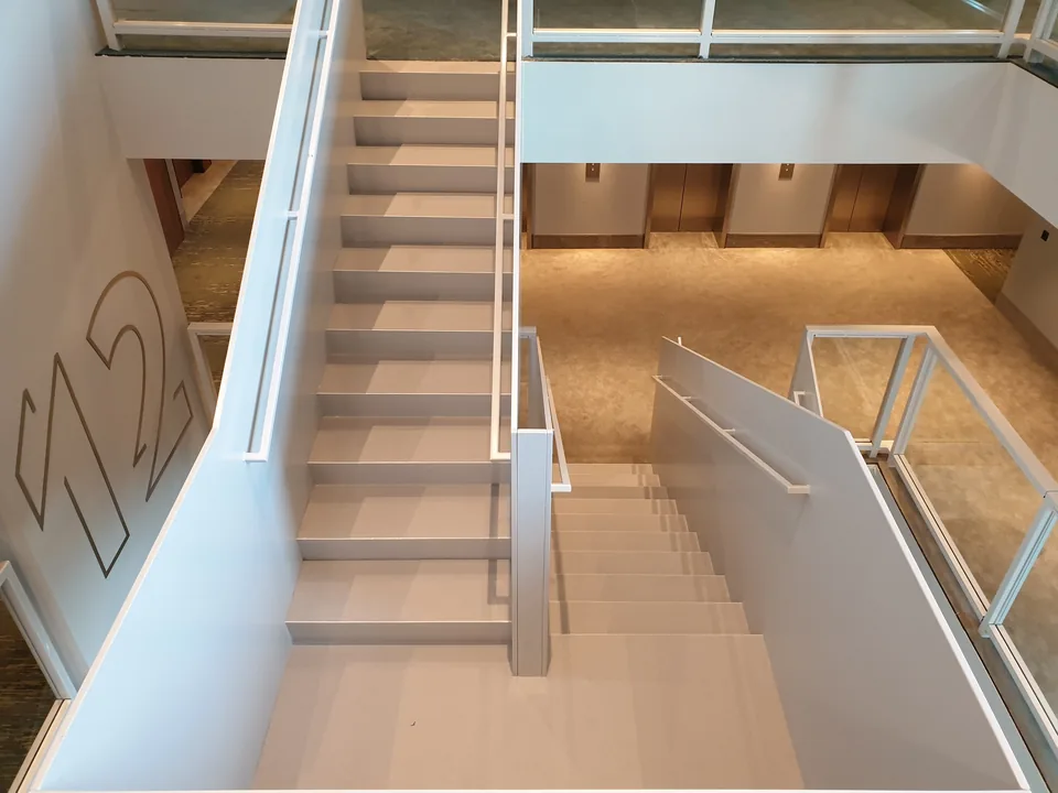 Completec QCF quartz floor in the kitchens and stairwell of Van der Valk Amsterdam Zuidas, detail 2