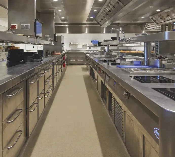 Completec QCF slip-resistant floor in the commercial kitchen of Van der Valk Schiedam