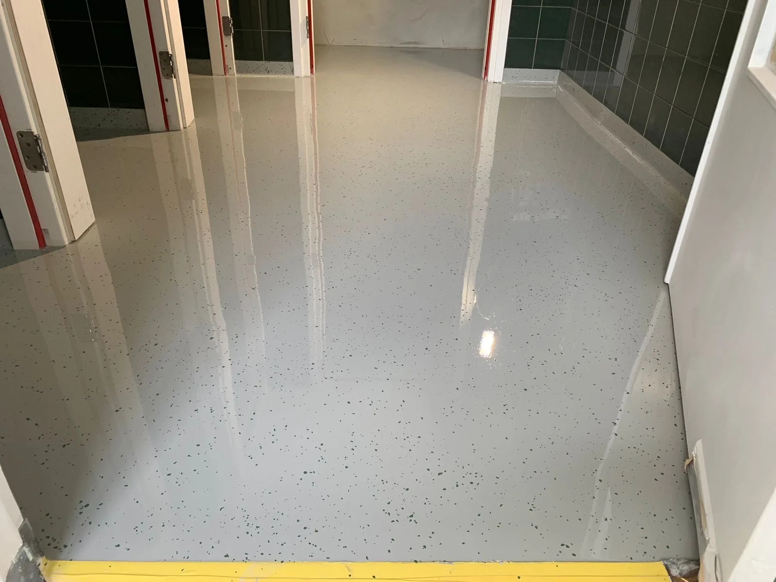 Comforpur 670 Deco resin floor system by Vloersch