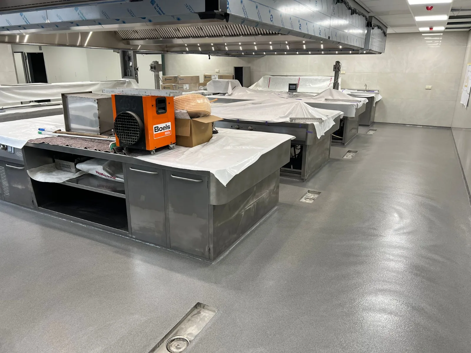 Completec QCF Fast resin floor system by Vloersch